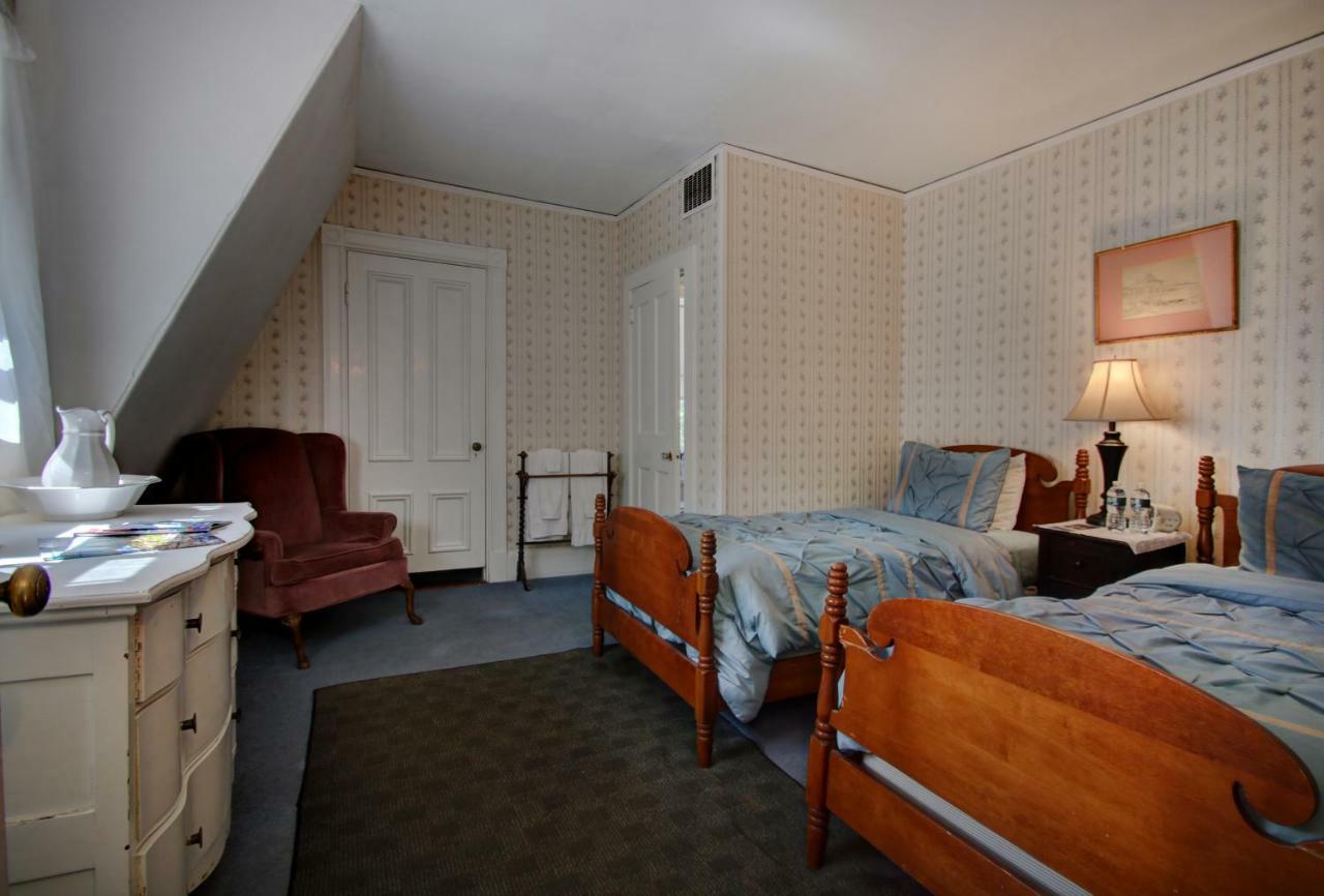Old Corner Inn Manchester-by-The-Sea Bagian luar foto
