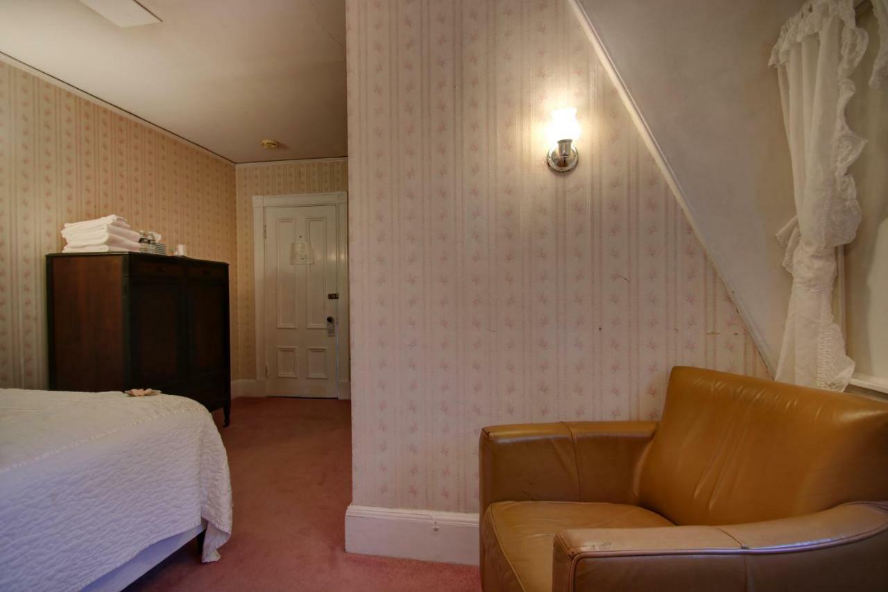 Old Corner Inn Manchester-by-The-Sea Bagian luar foto
